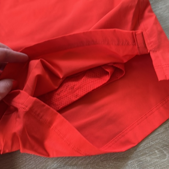 Fabletics Fundamental Shorts 7” - Picture 4 of 5